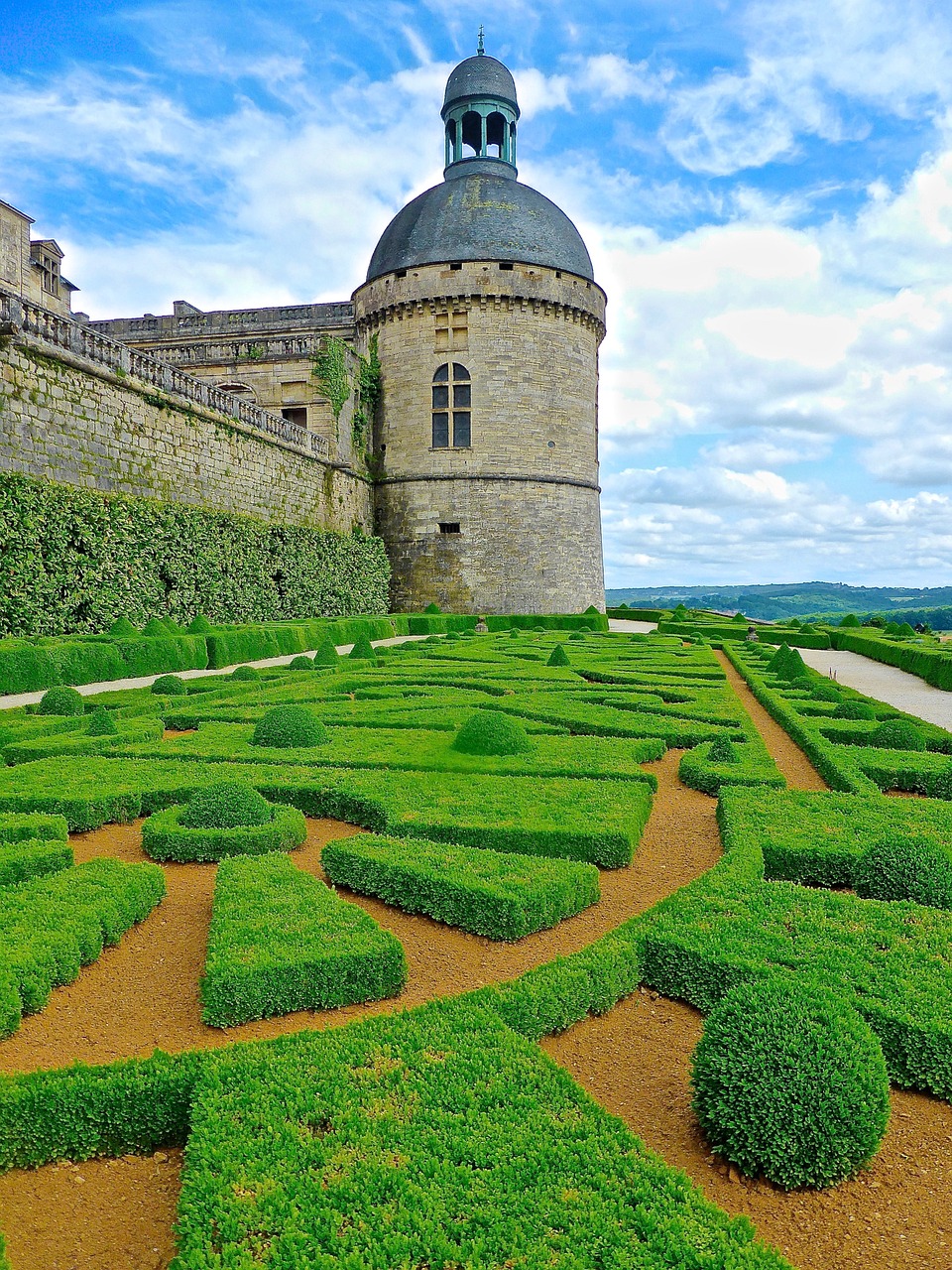 garden hautefort chateau free photo