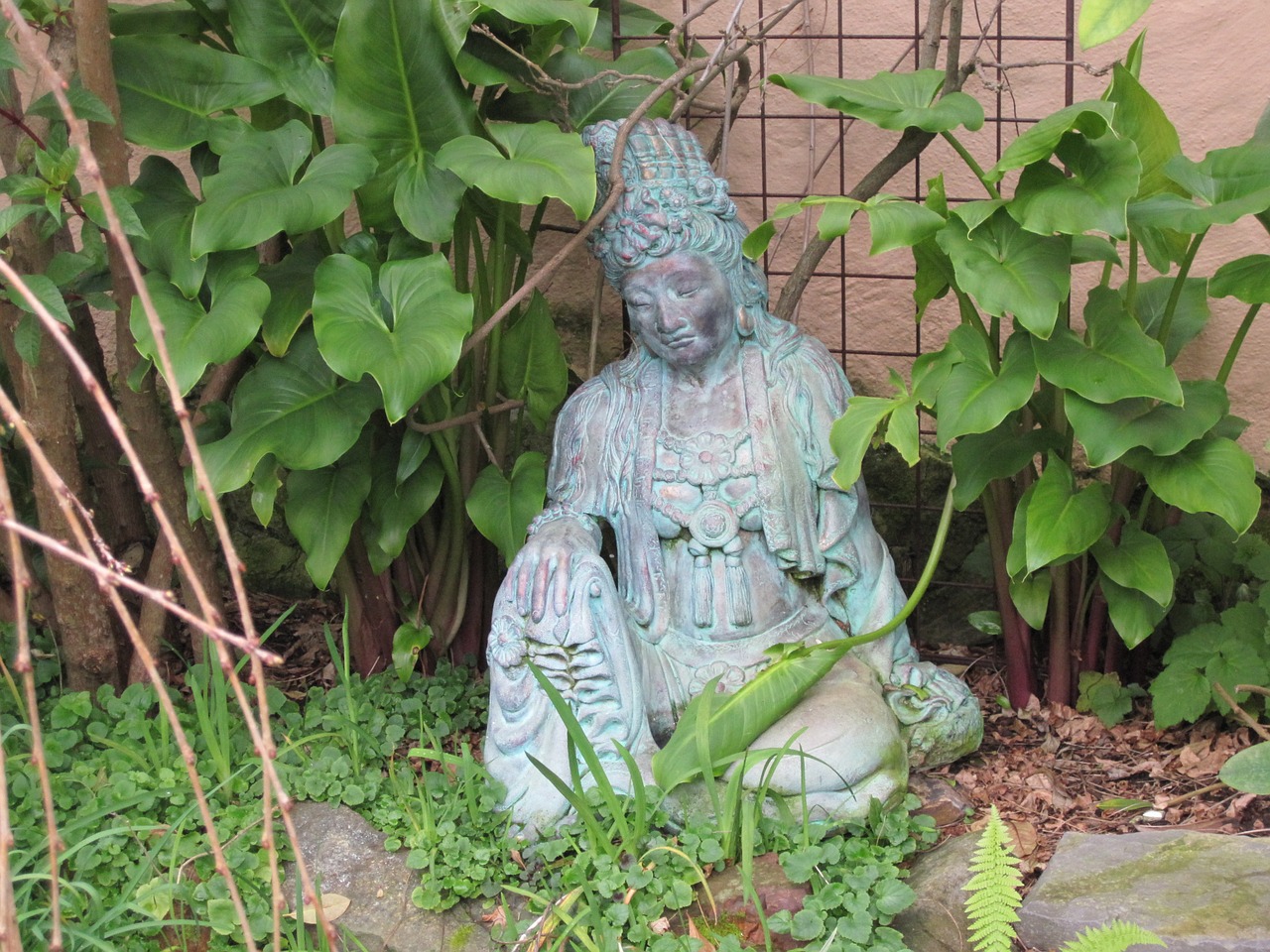 garden statue buddhism free photo