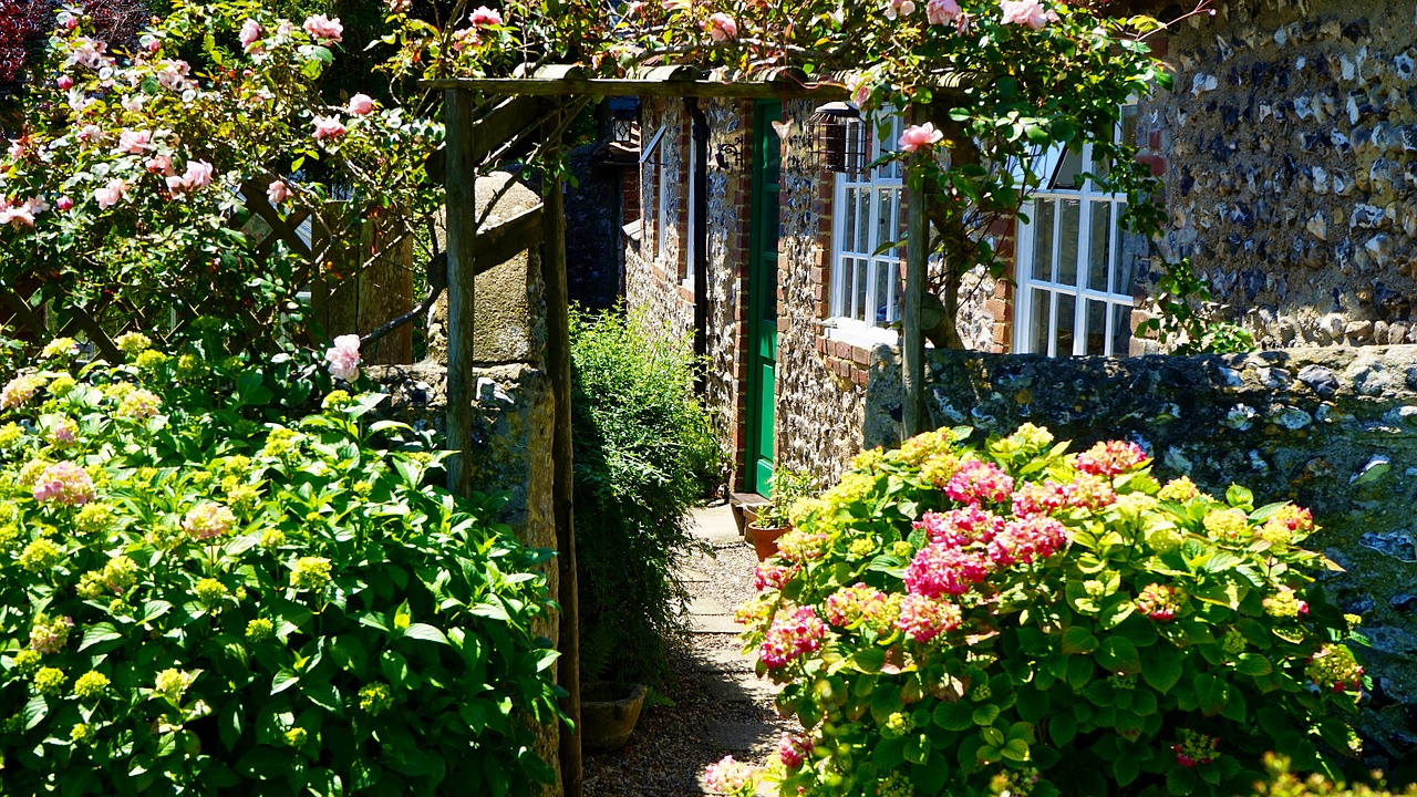 garden path green free photo