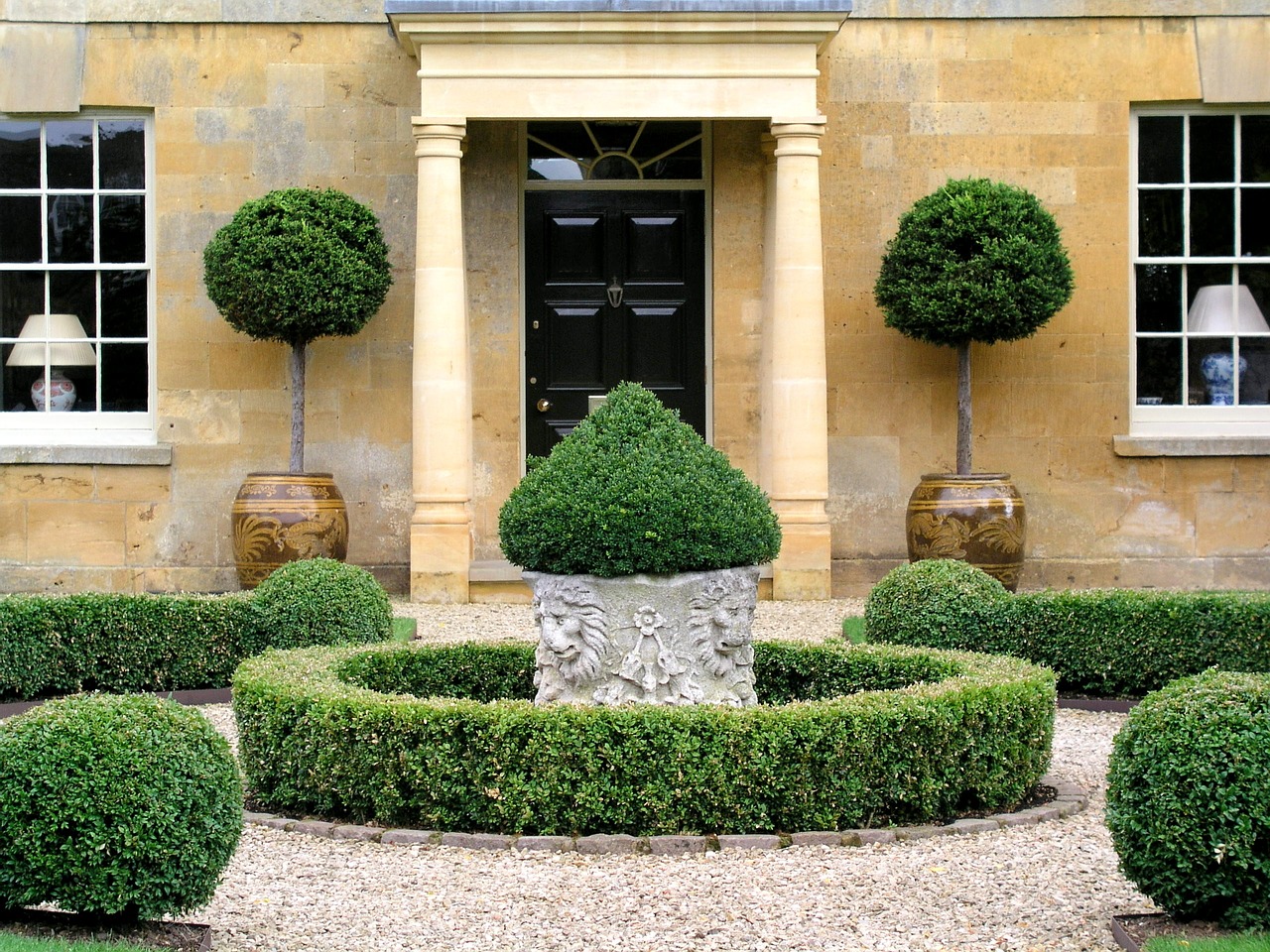 garden entrance house free photo