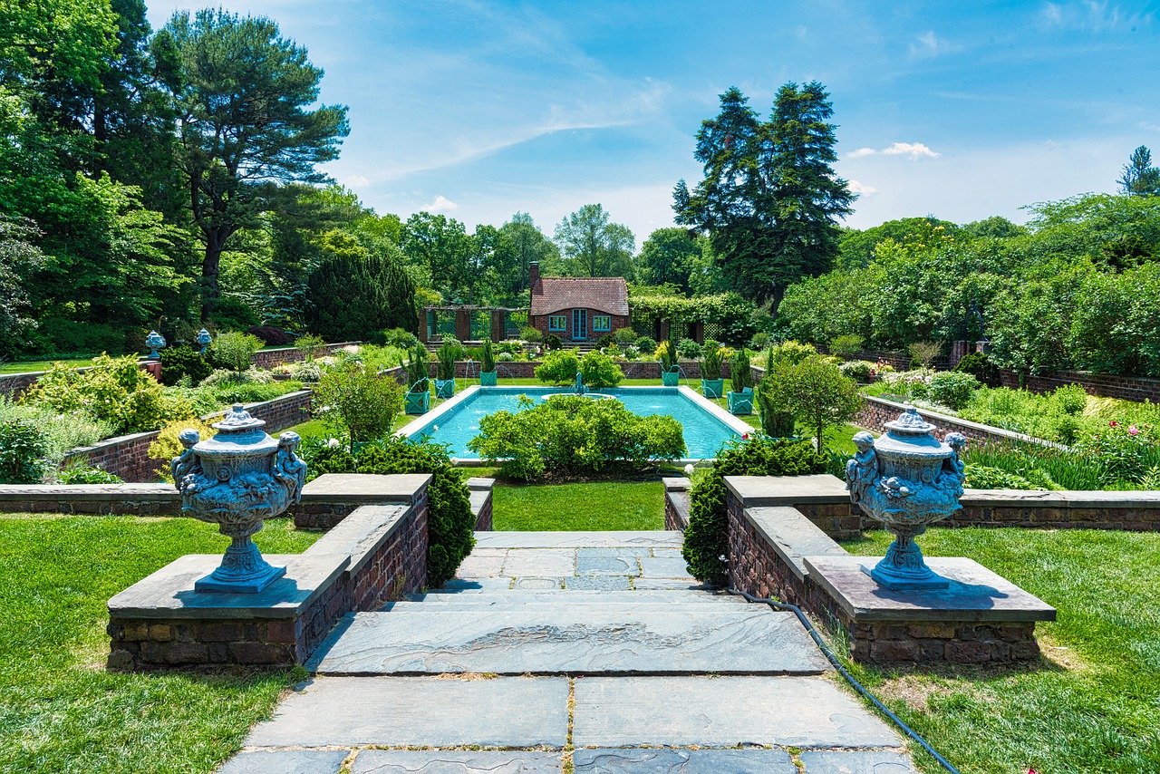 garden  summer solstice  water fountain free photo