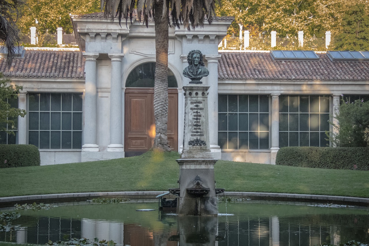 garden madrid autumn free photo