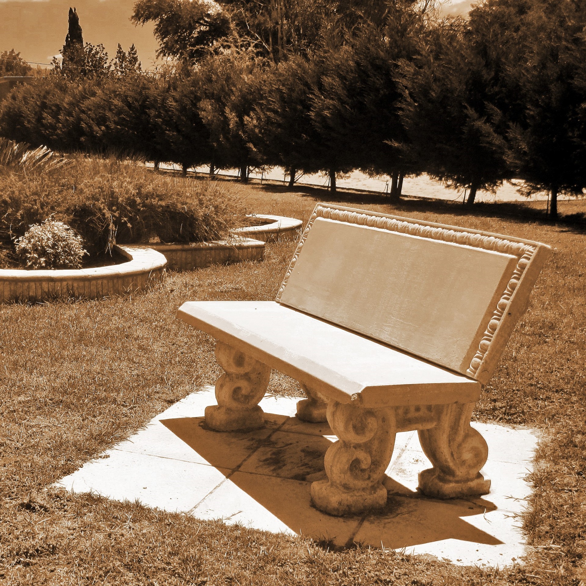 garden bench vintage look free photo