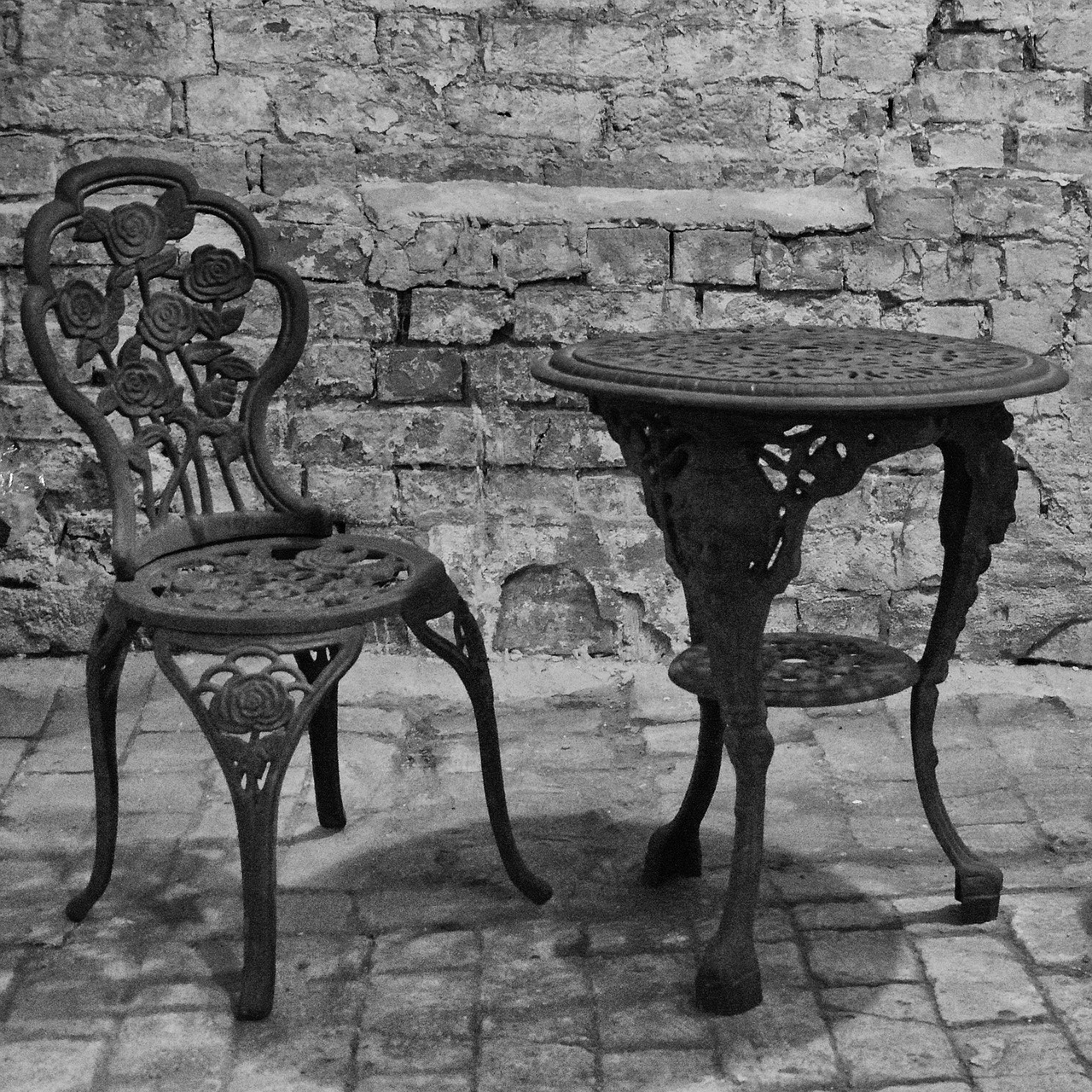 garden chair garden table old free photo