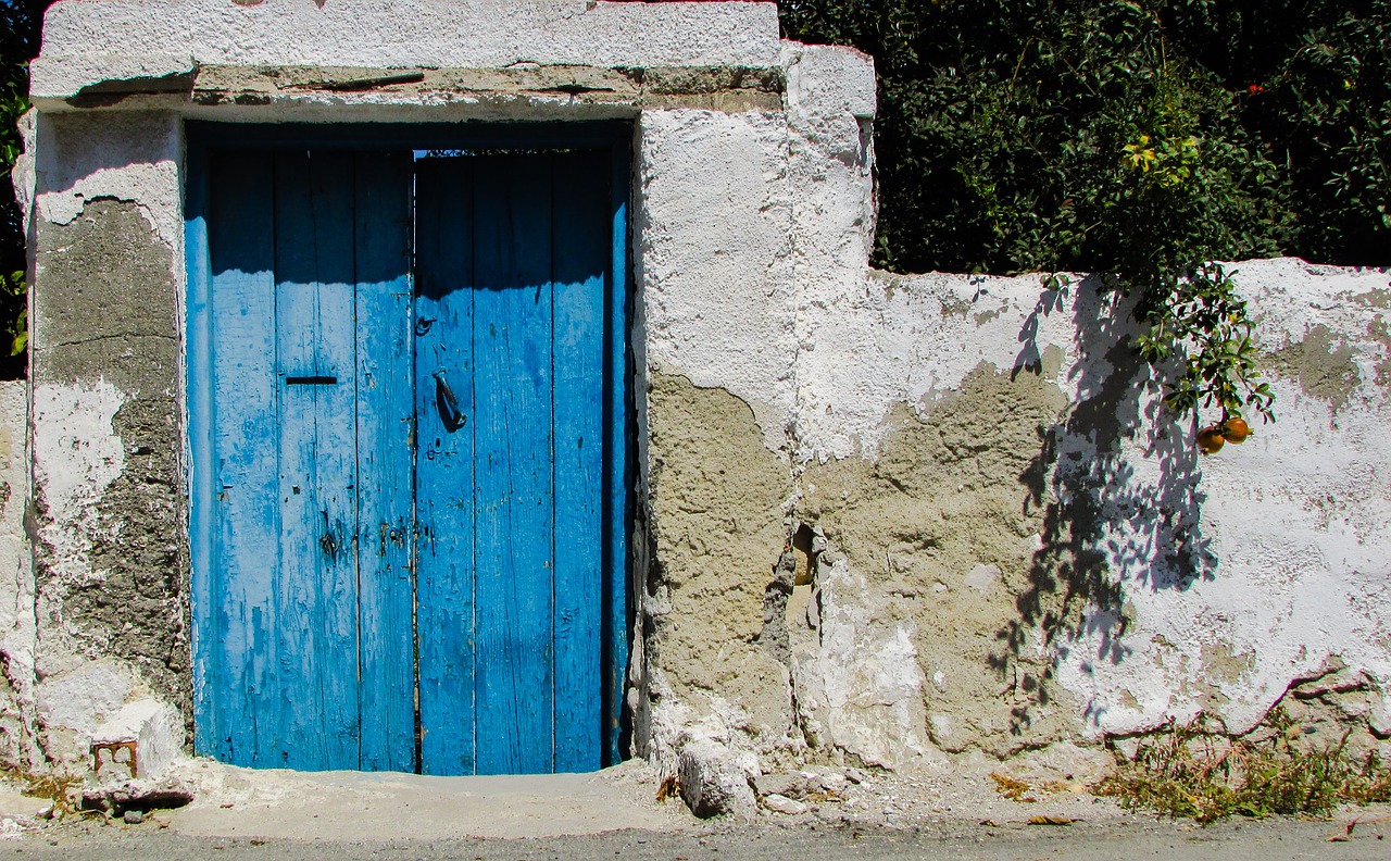 garden door wooden blue free photo