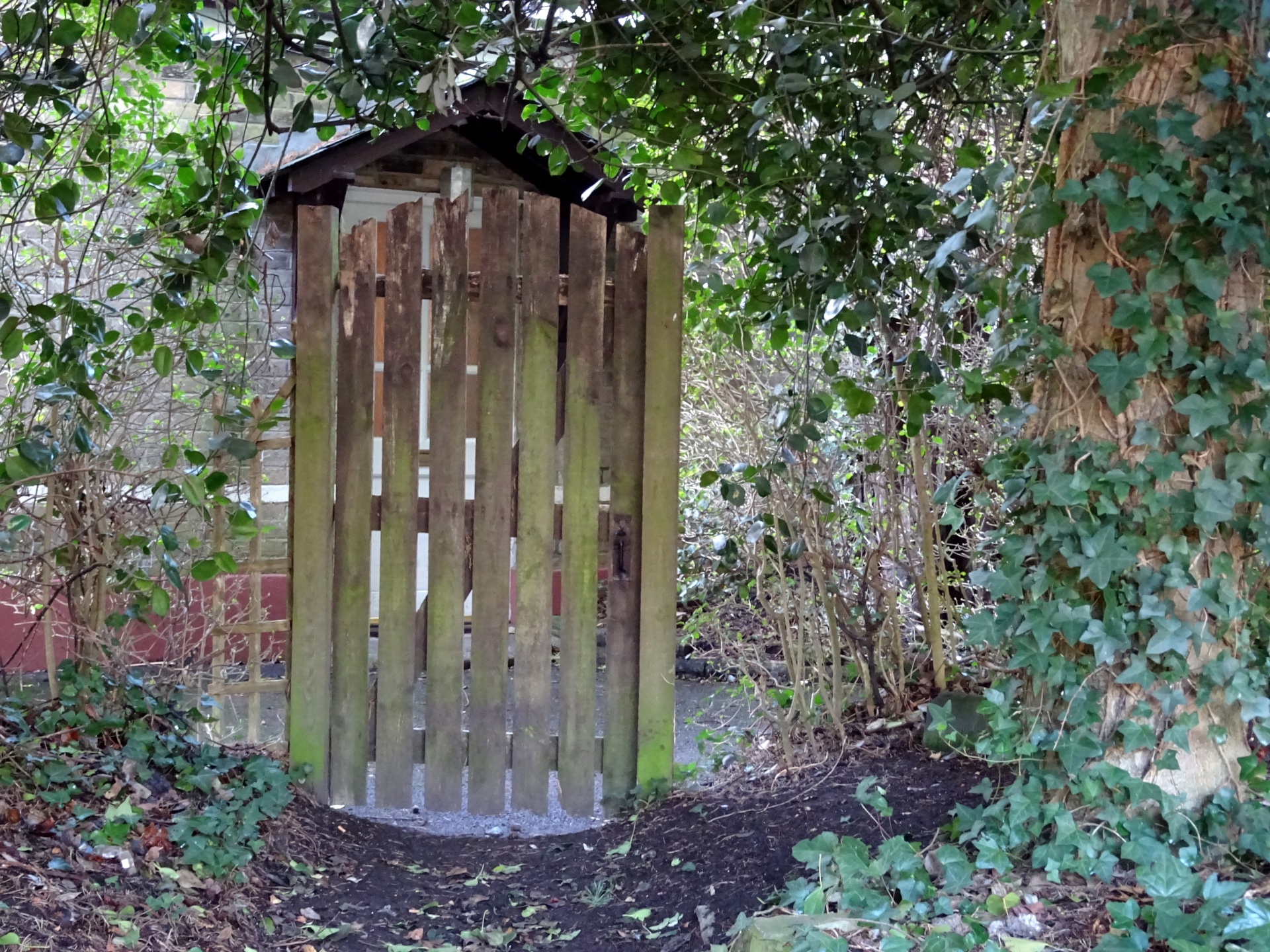 gate gates garden free photo