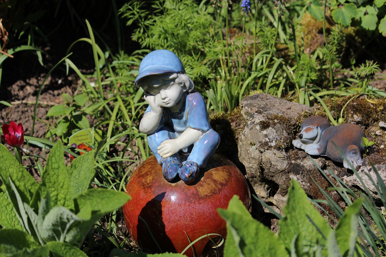garden gnome garden ceramic free photo