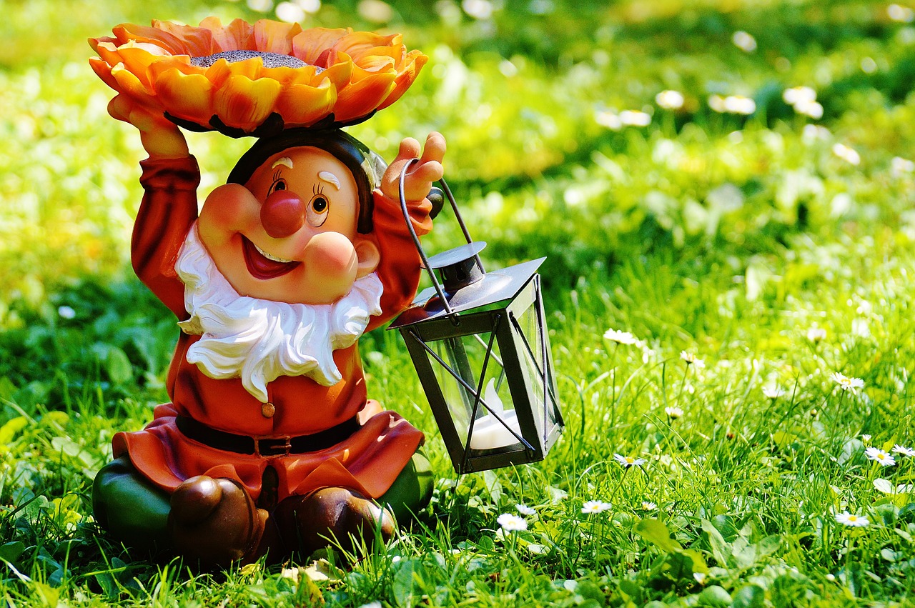 garden gnome lantern sweet free photo