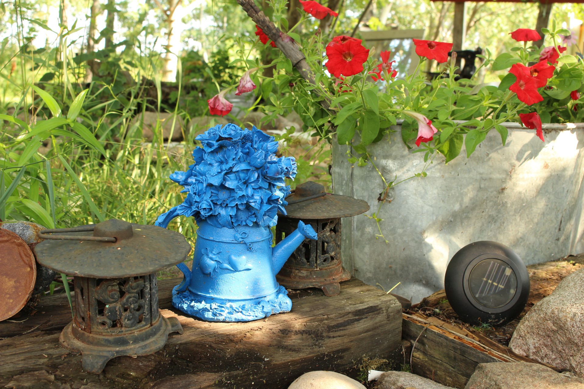 garden ornaments blue free photo