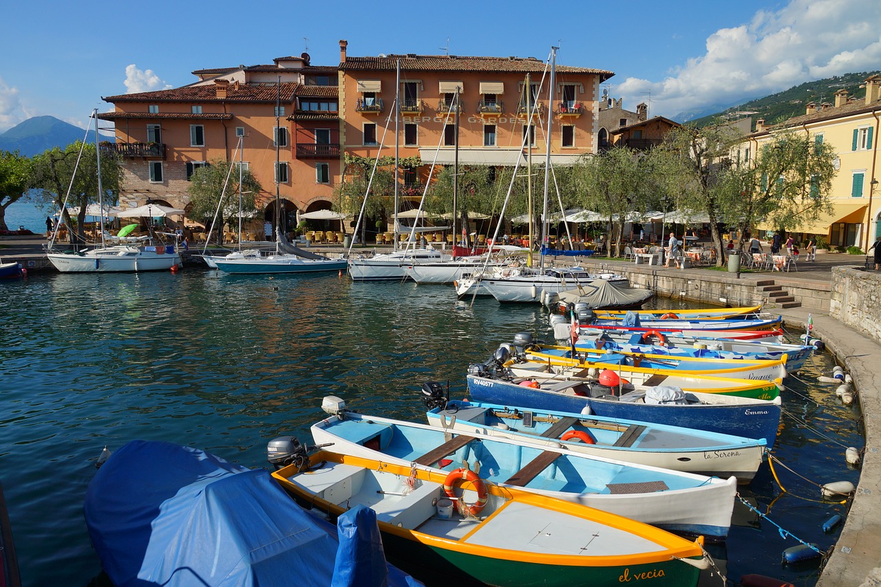 gardesana garda port free photo