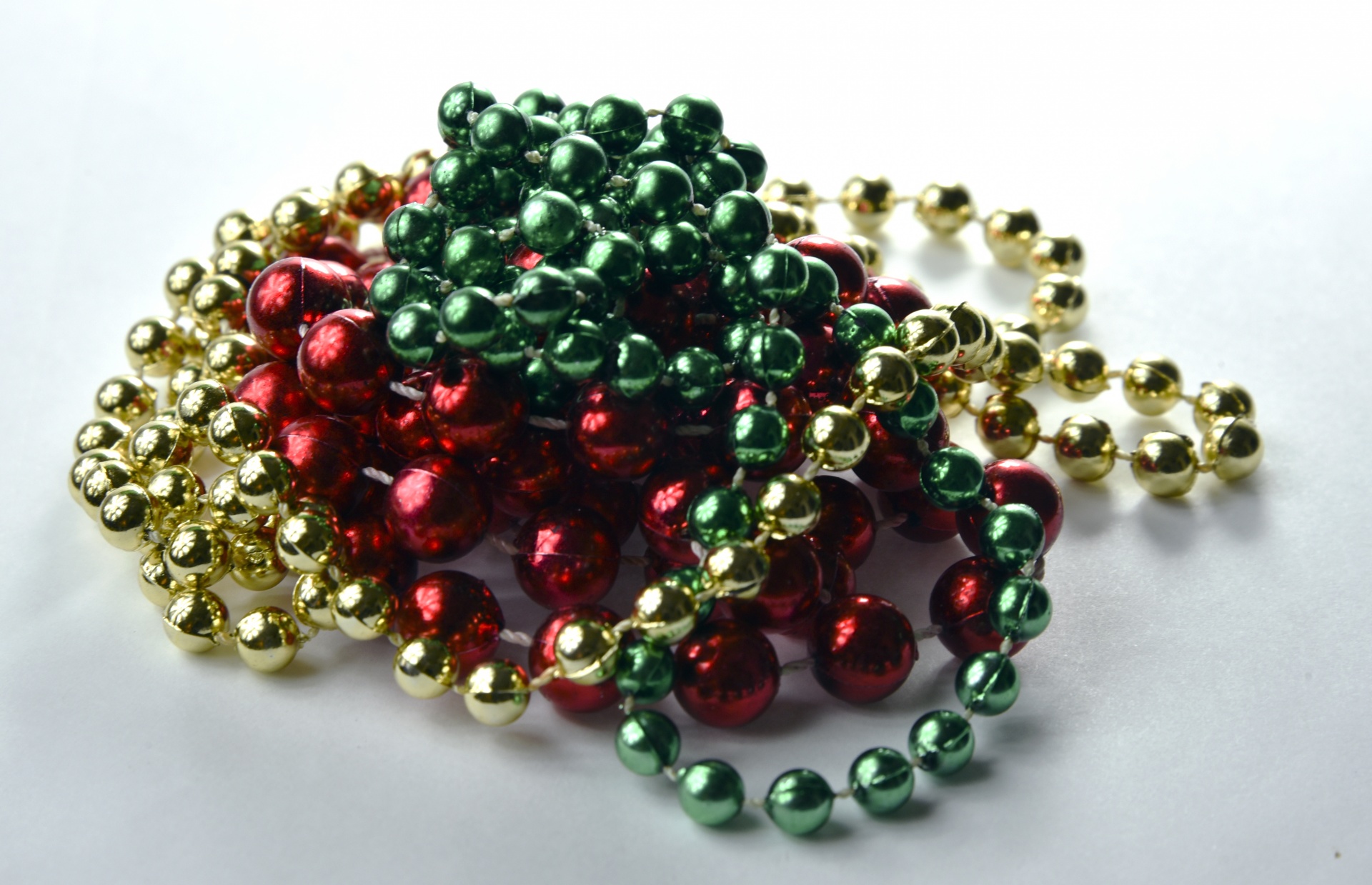 christmas garland beads free photo