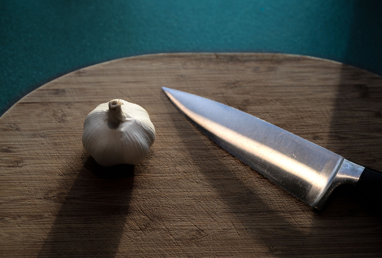 garlic knife kitchen free photo