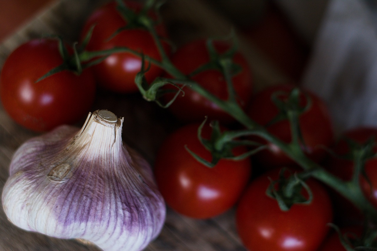 garlic  vegetables  kitchen free photo