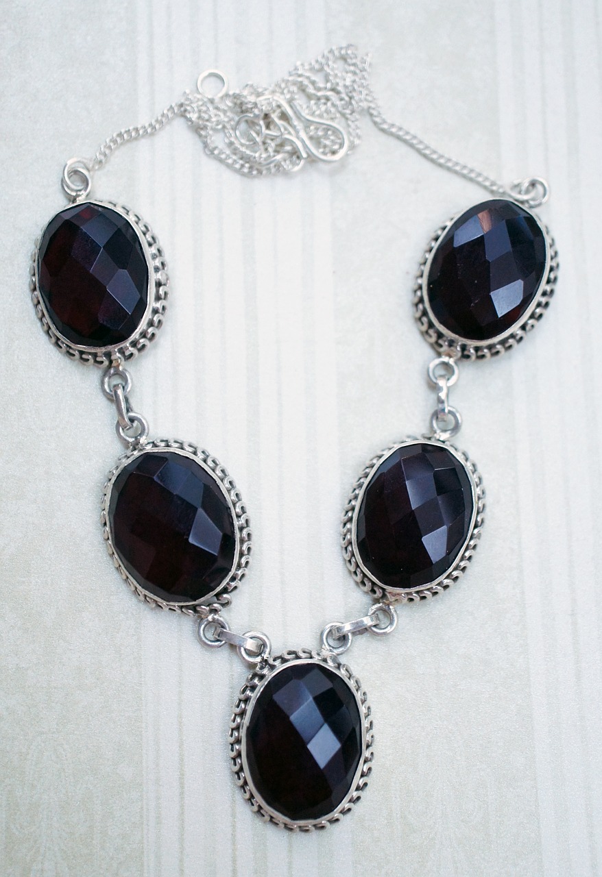 garnet quartz necklace free photo