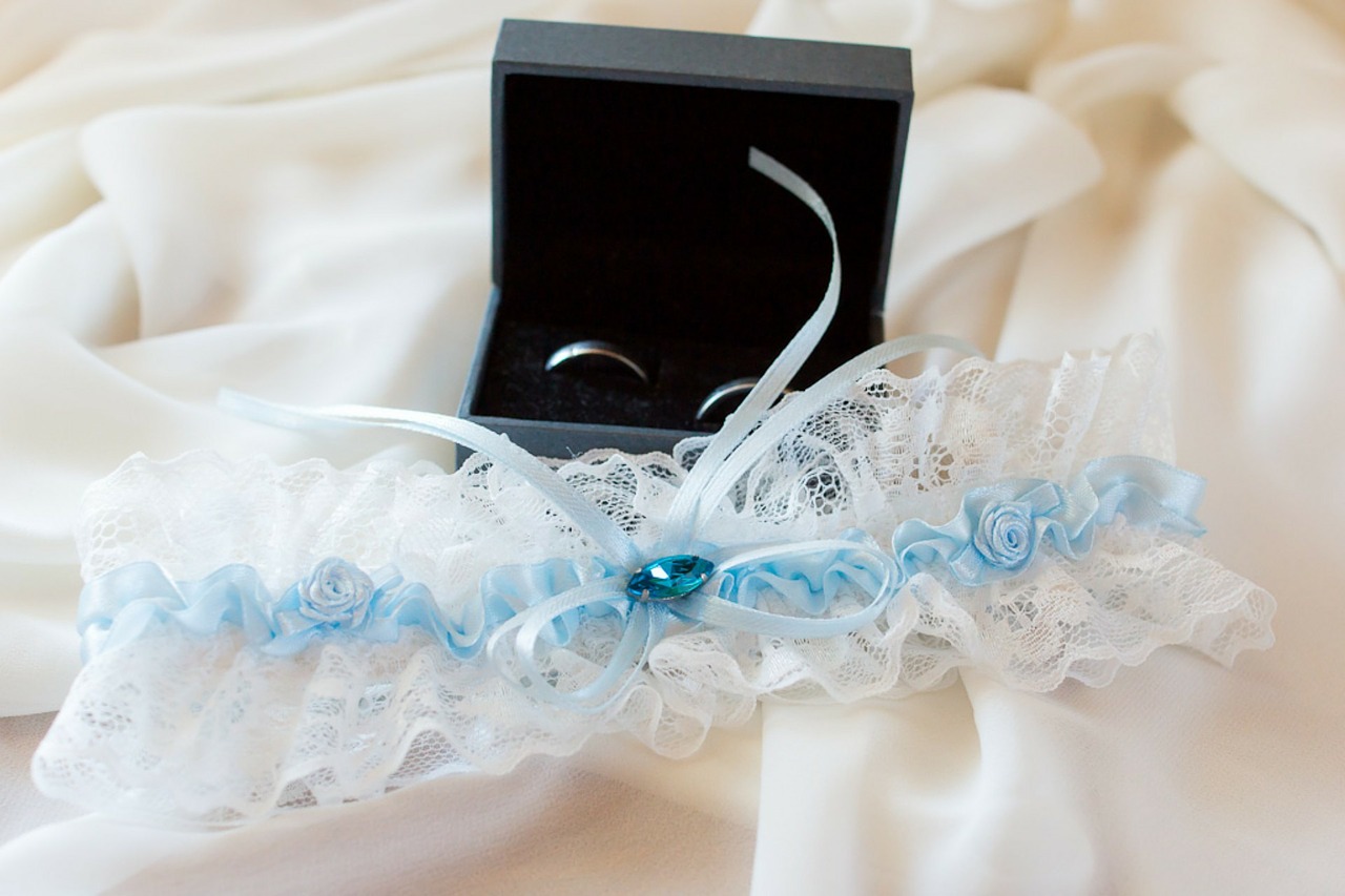 garter belt bride wedding free photo