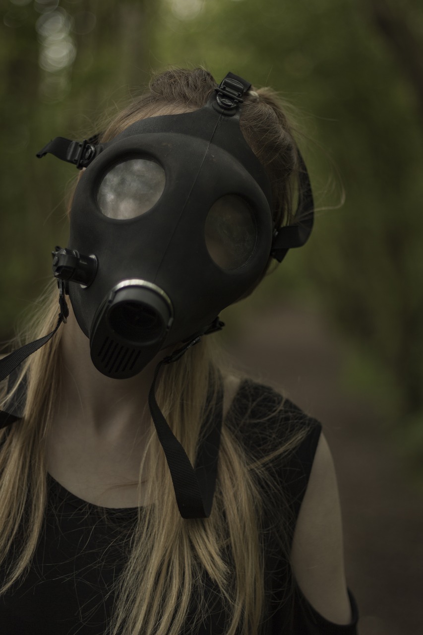 gas  mask  nuclear free photo
