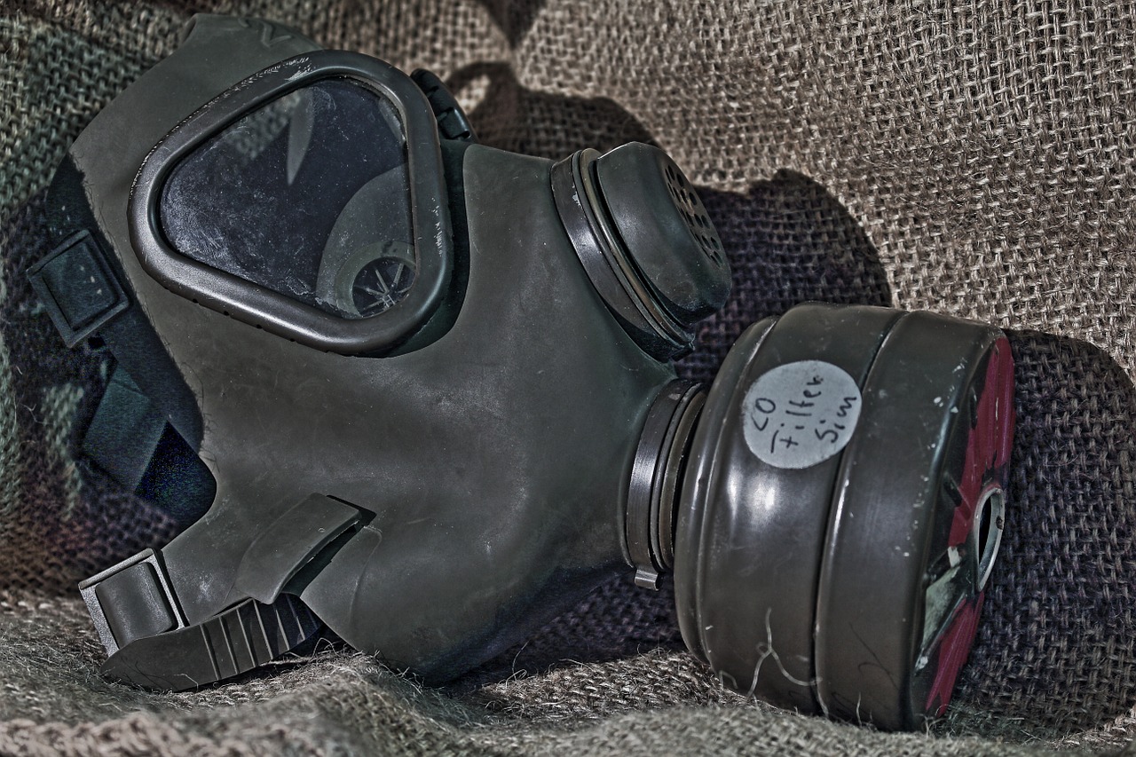 gas mask respiratory mask gift free photo