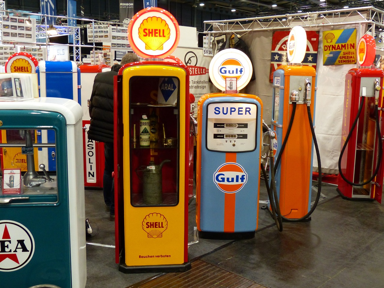 gas pump petrol stations oldtimer free photo