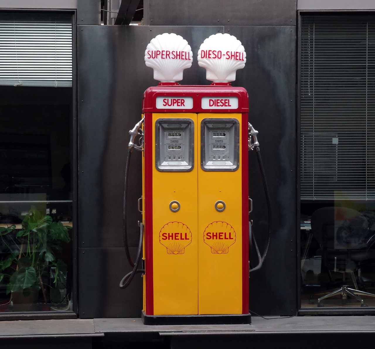 gas pump  petrol  petrol stations free photo