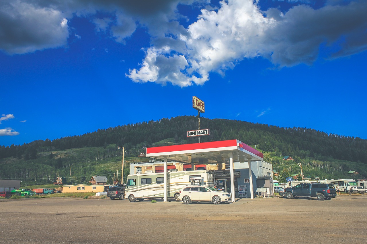 gas station scene road free photo