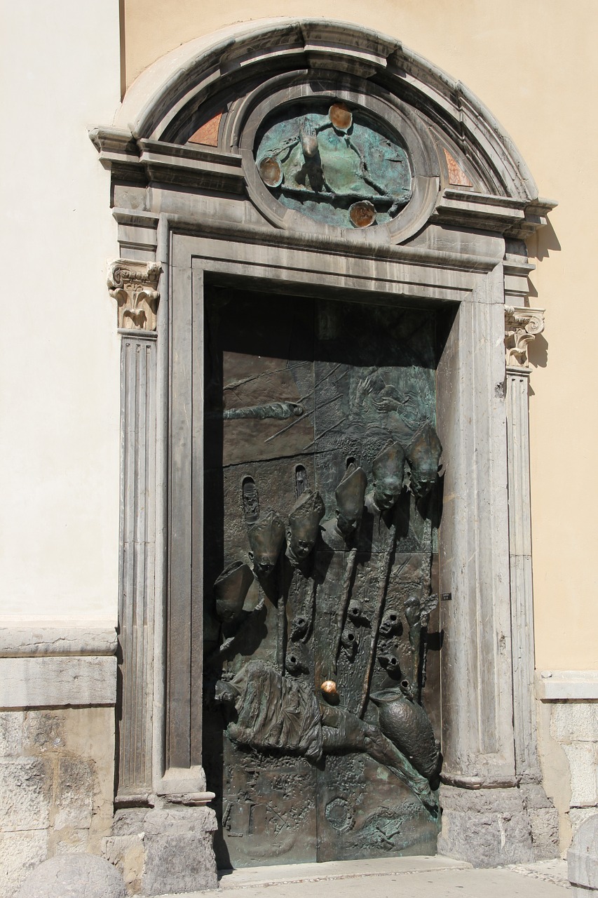 gate bronze ljubljana free photo