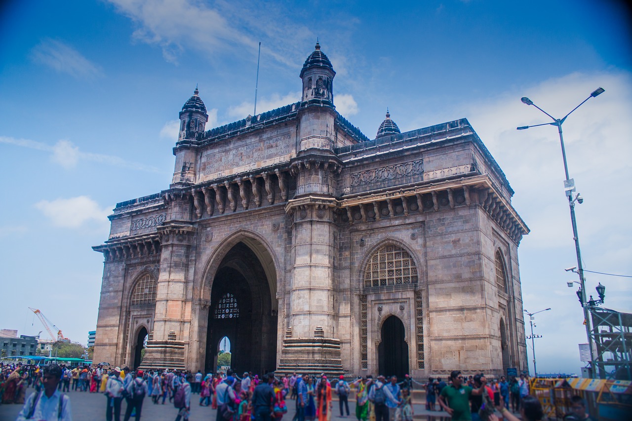 gate way of india mumbai historical free photo
