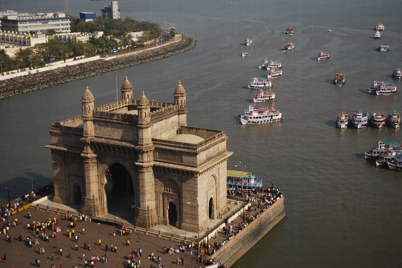 gateway of india  mumbai  monument free photo