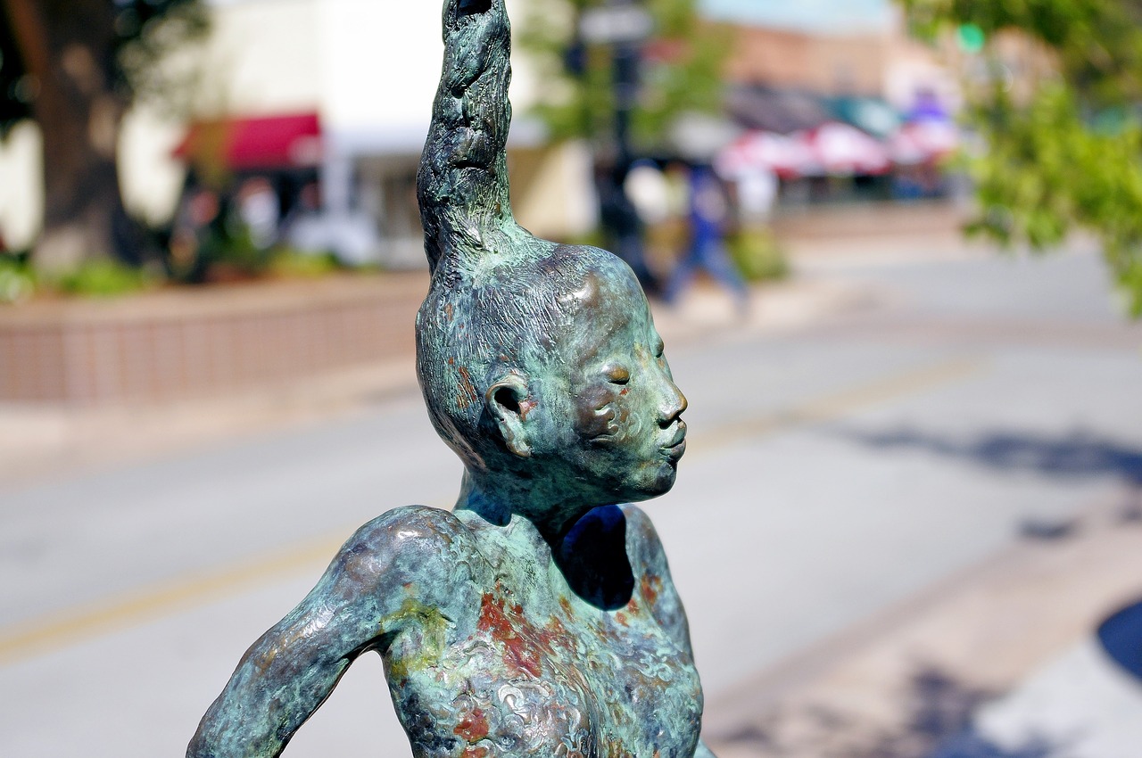 gathering soul bronze  sculpture  bronze free photo