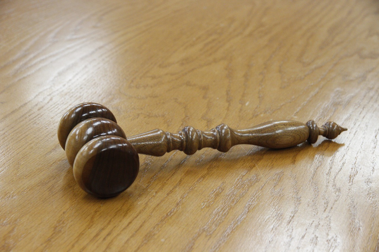 gavel wood courtroom free photo