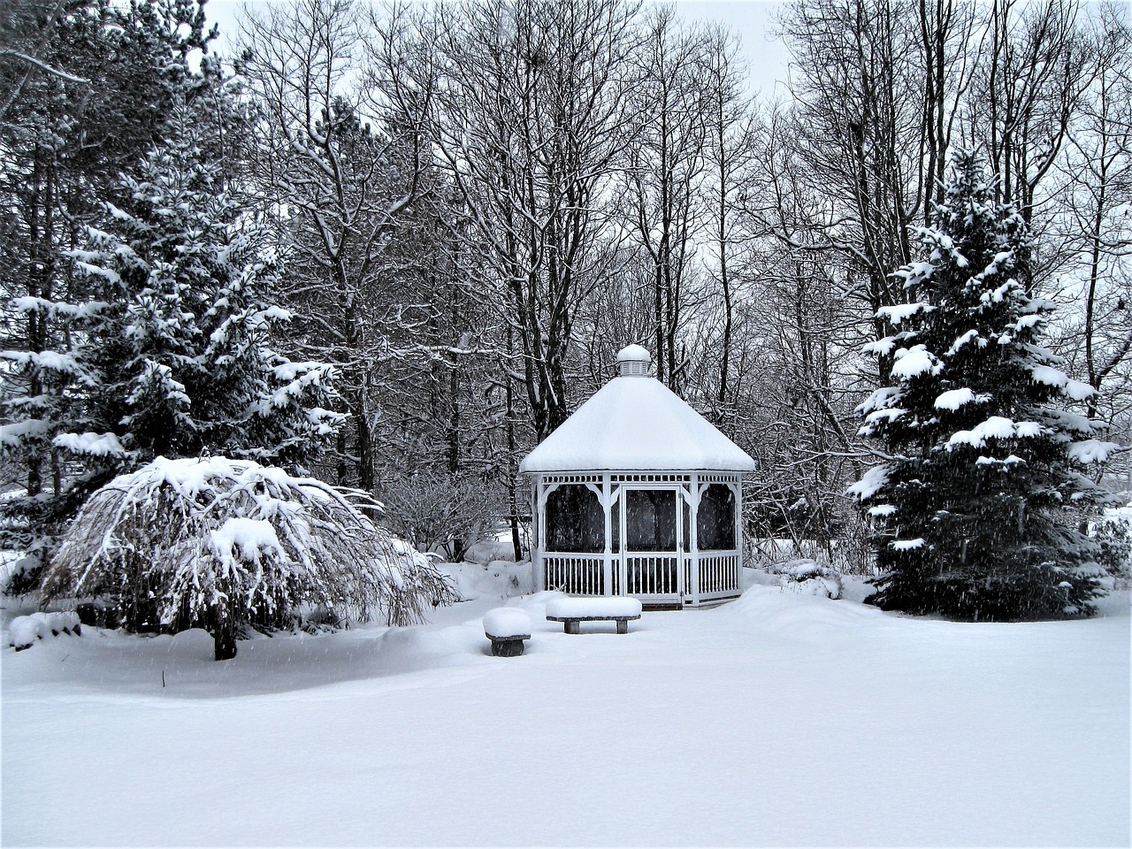 gazebo  cupola  winter free photo