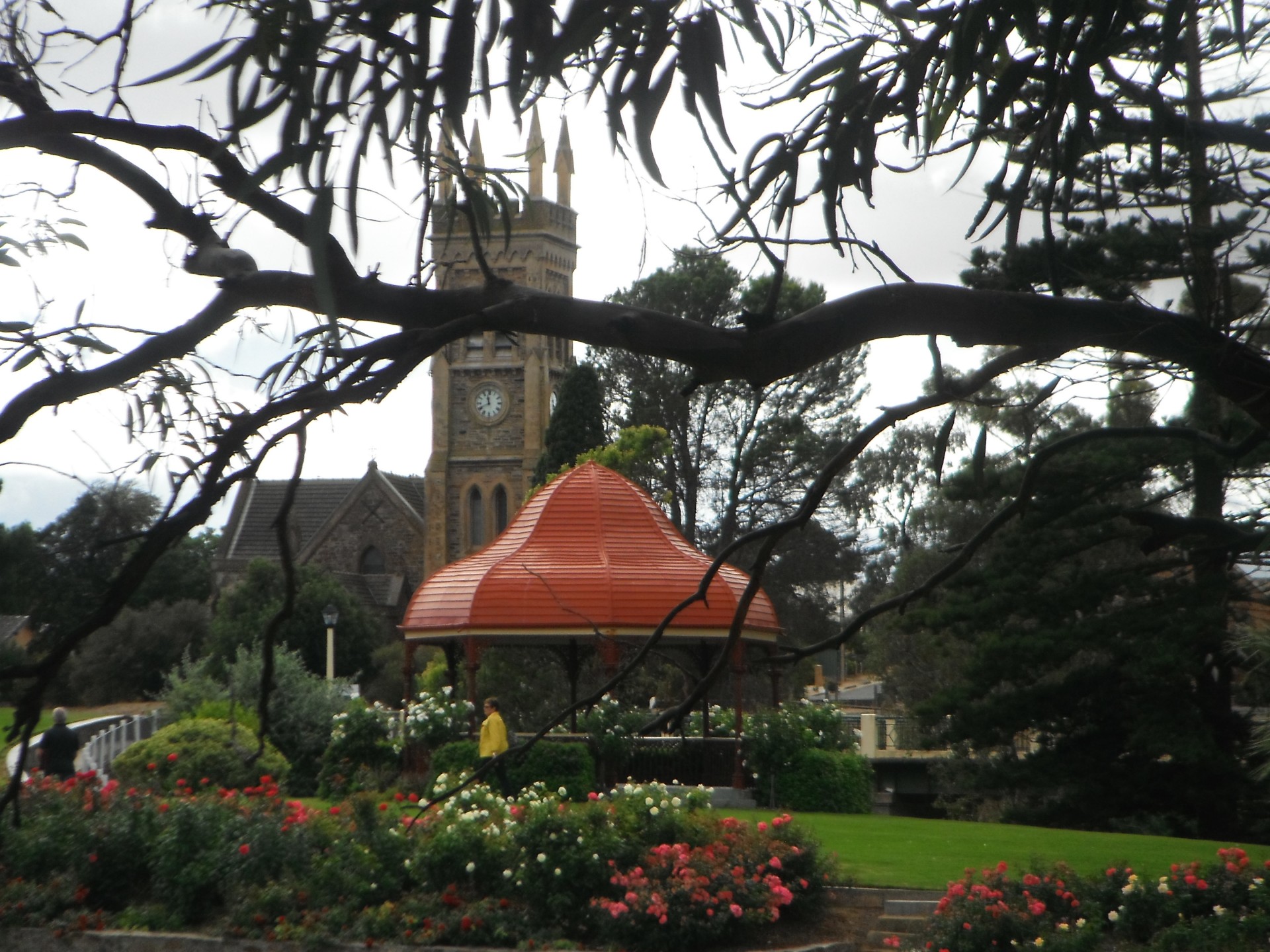 gazebo rotunda parkland free photo