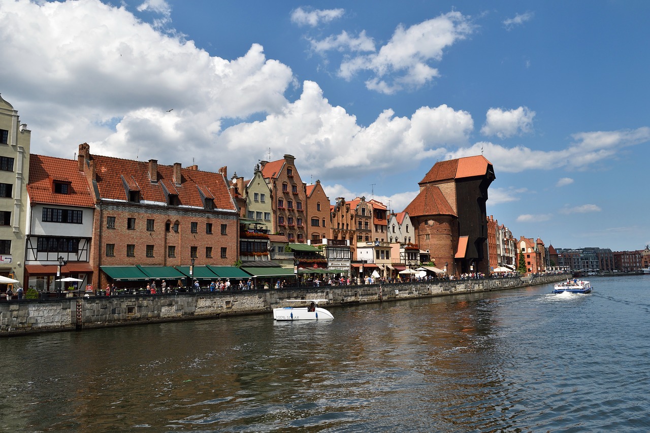 Gdańsk,crane,long seashore,motlawa,free pictures - free image from ...