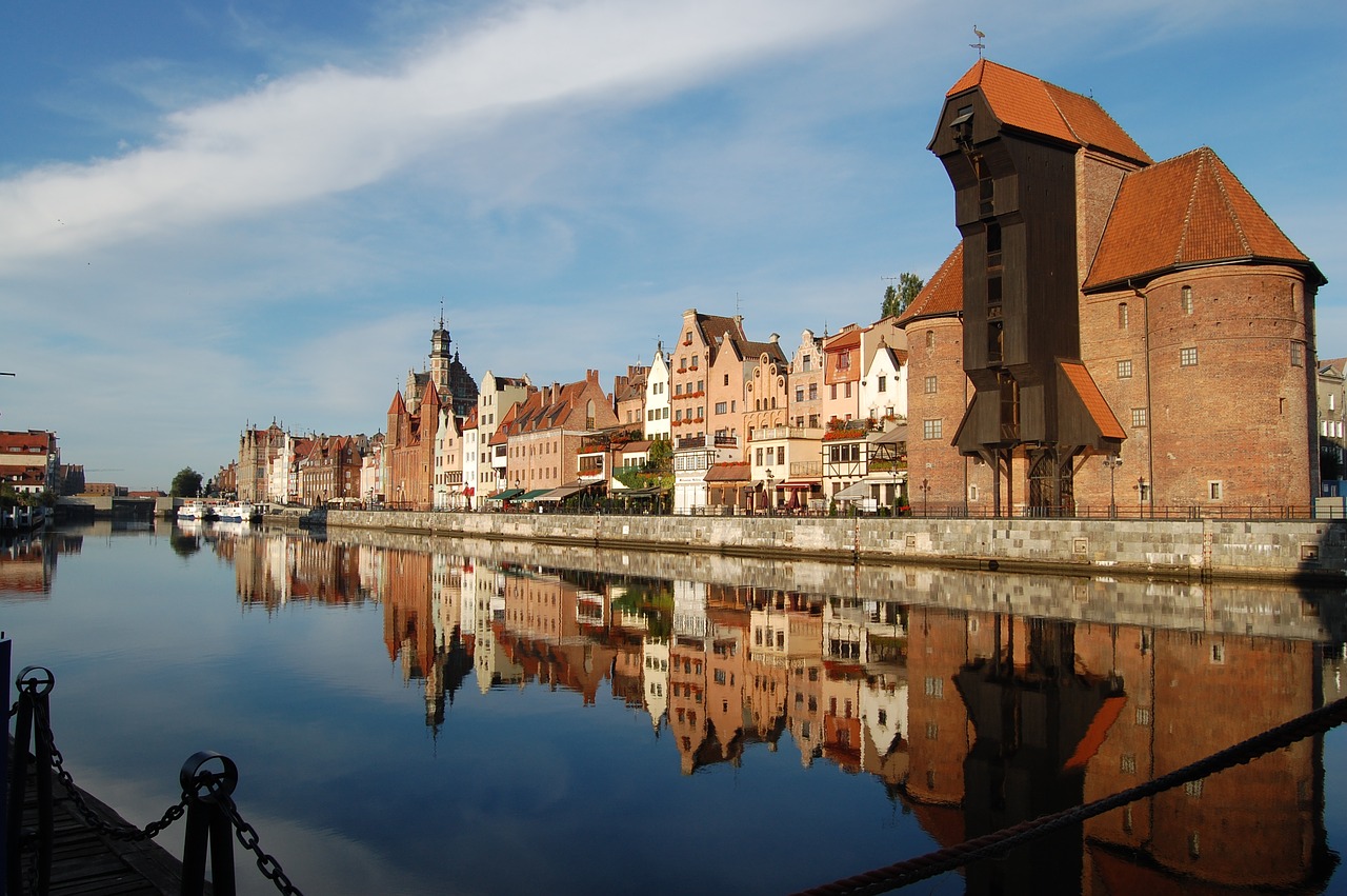 gdańsk  motlawa  old town free photo