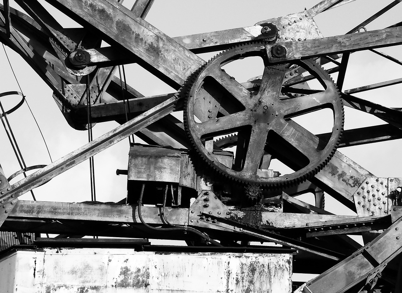 gear crane metal free photo