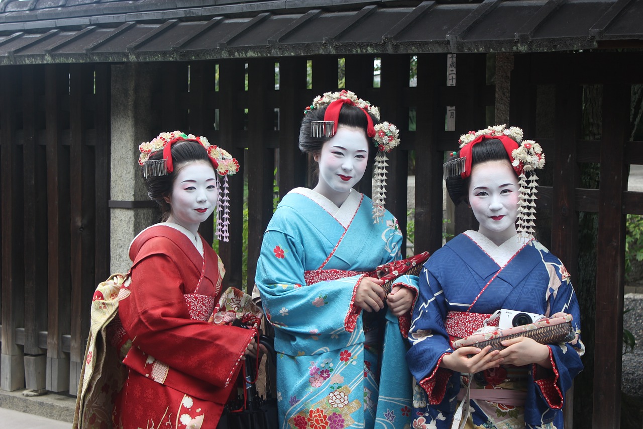 geisha girls kimono free photo