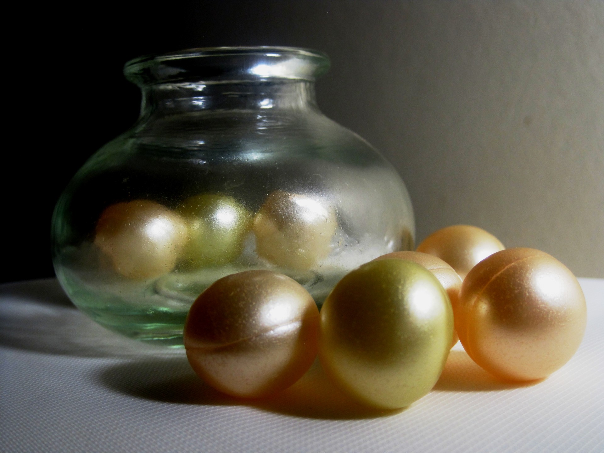 balls shiny pearly free photo