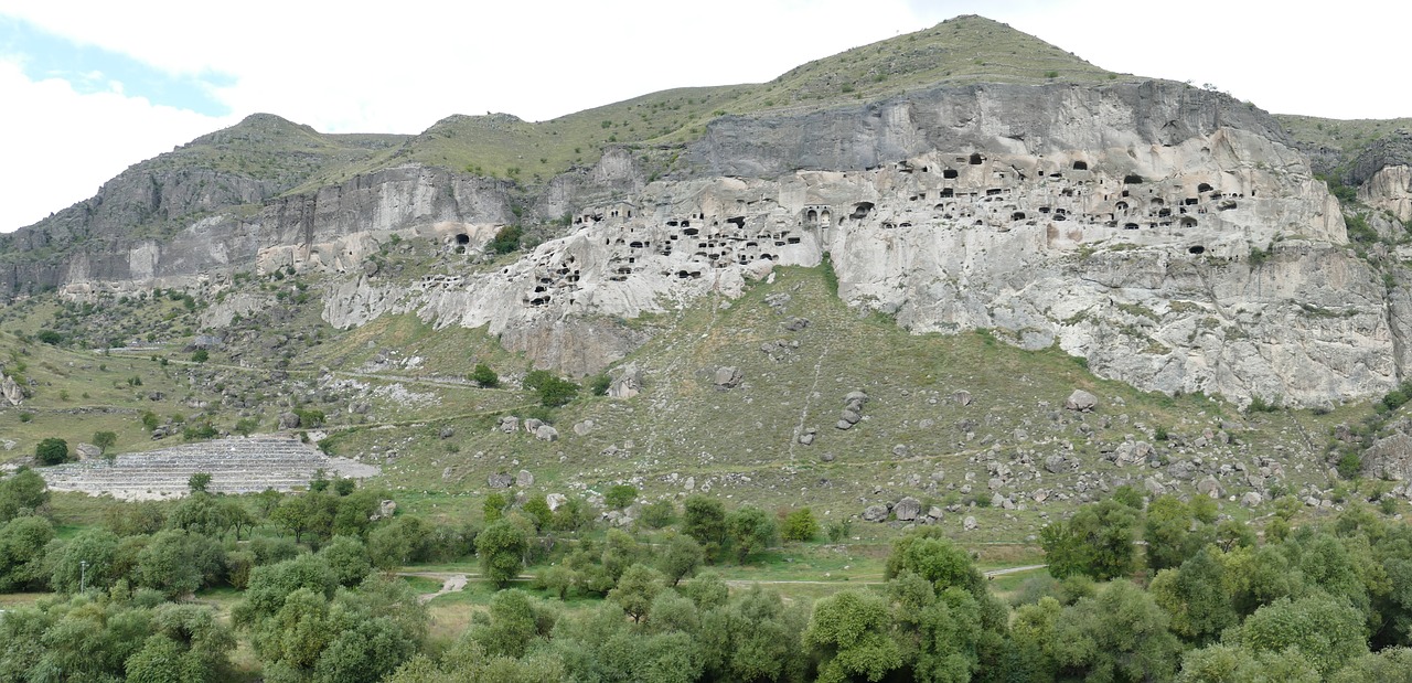 georgia  vardzia  cave city free photo