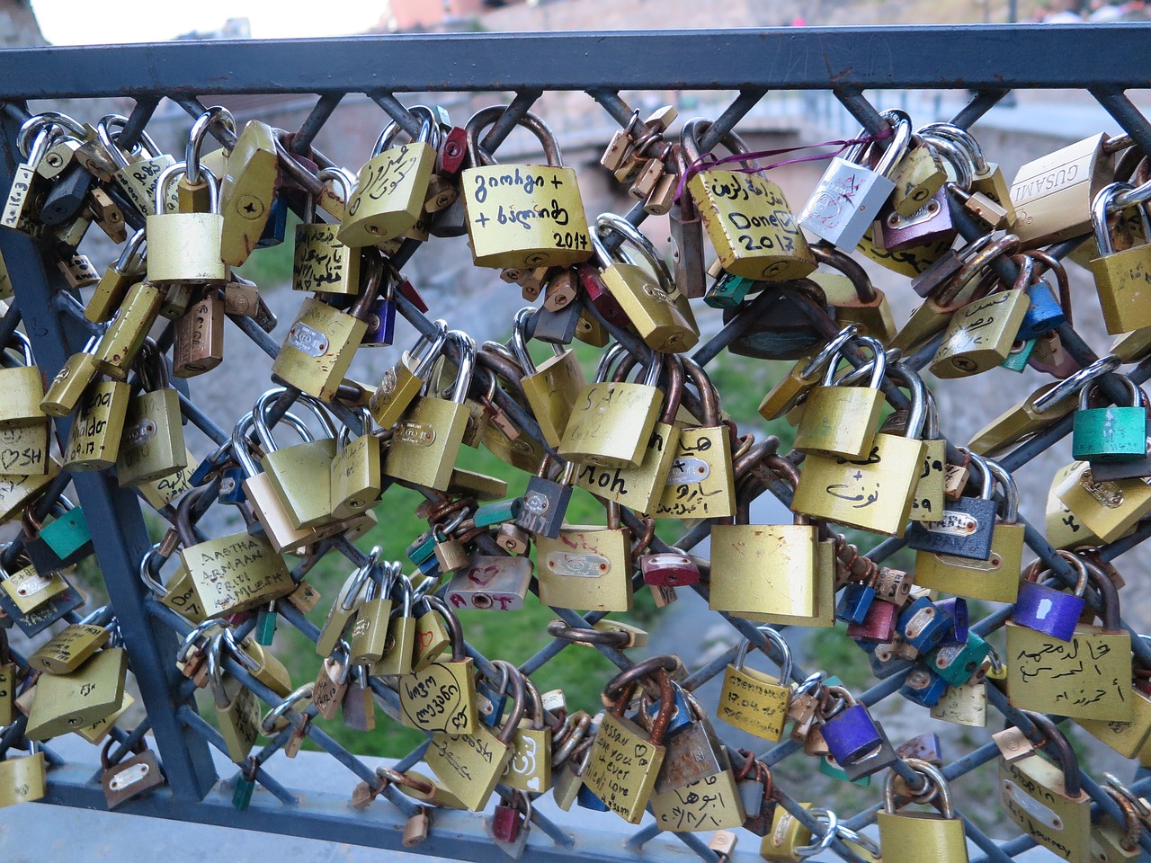 georgia  tbilisi  love lock free photo