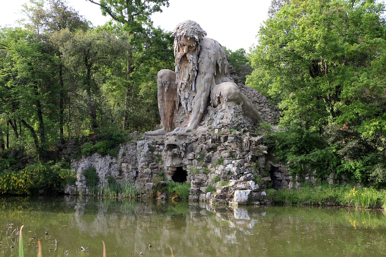 giant sculpture pond free photo