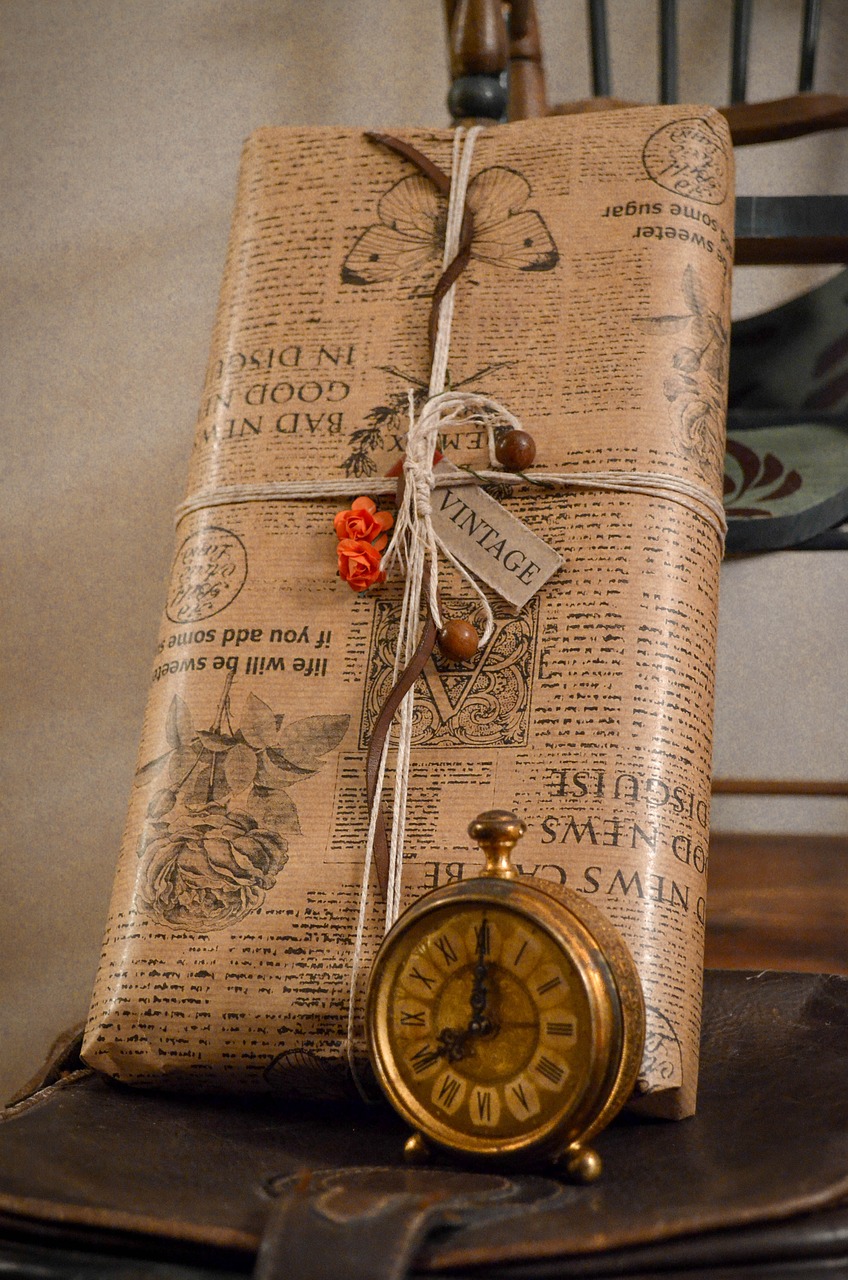 gift vintage watch free photo