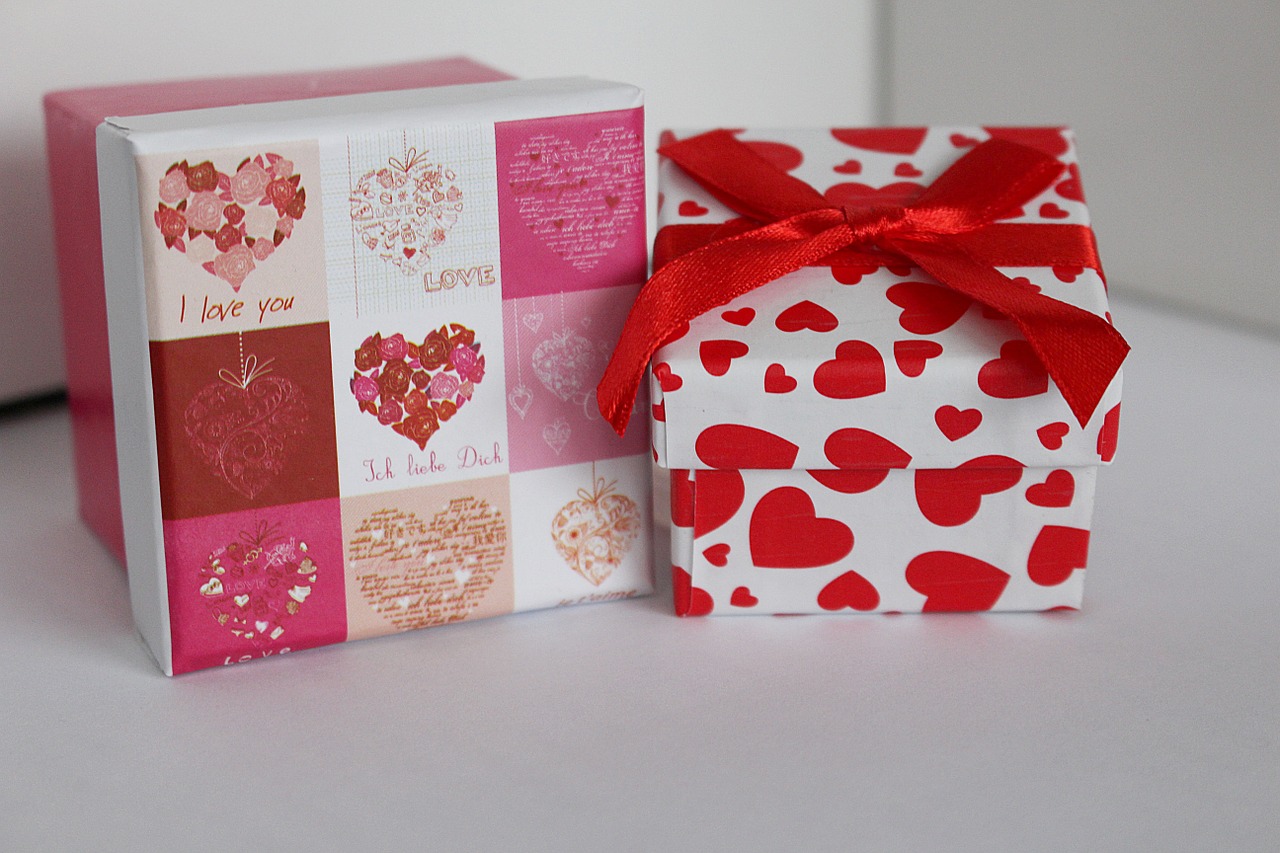 gift box valentine's gift give free photo