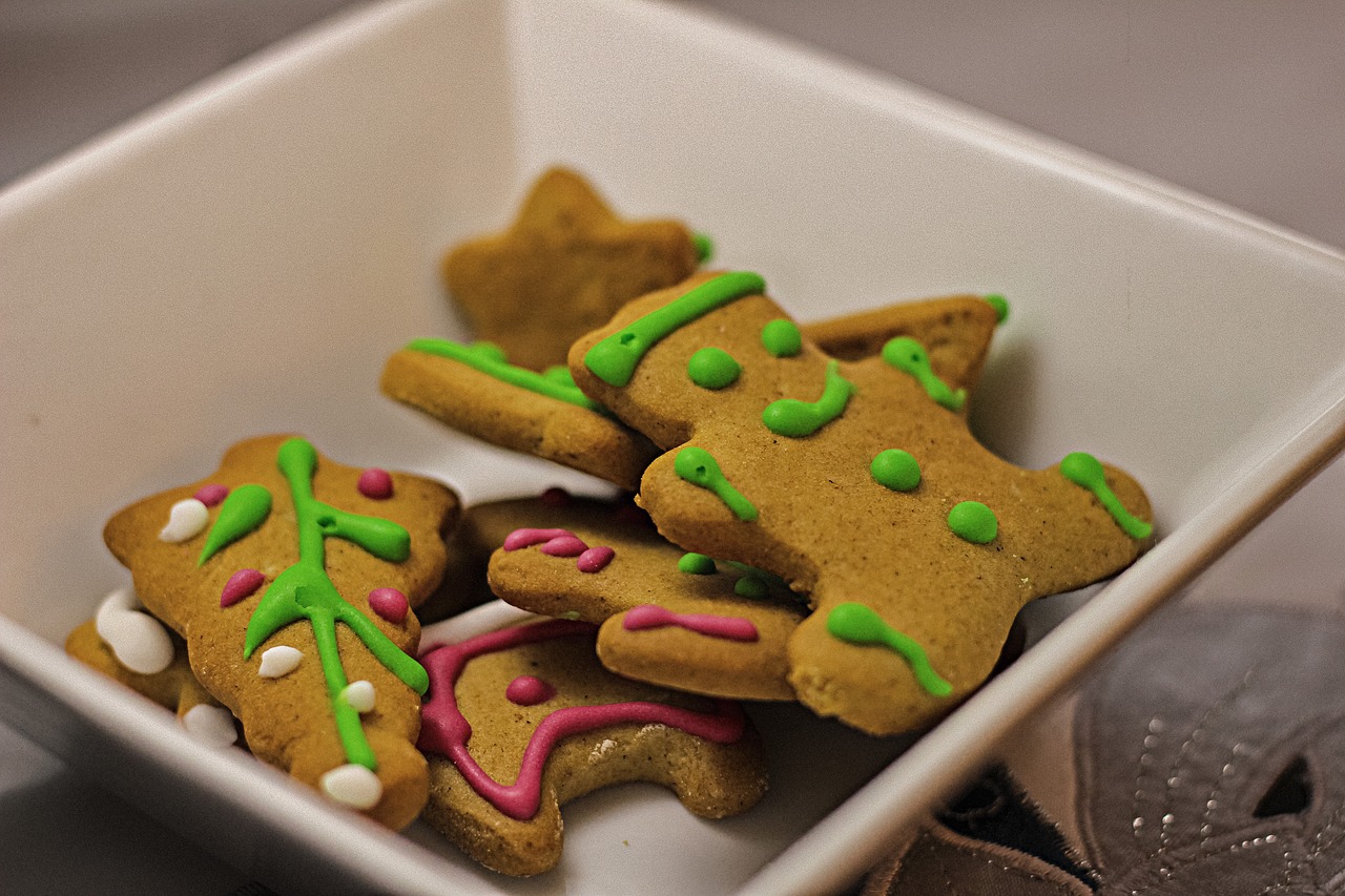 gingerbread cake christmas free photo