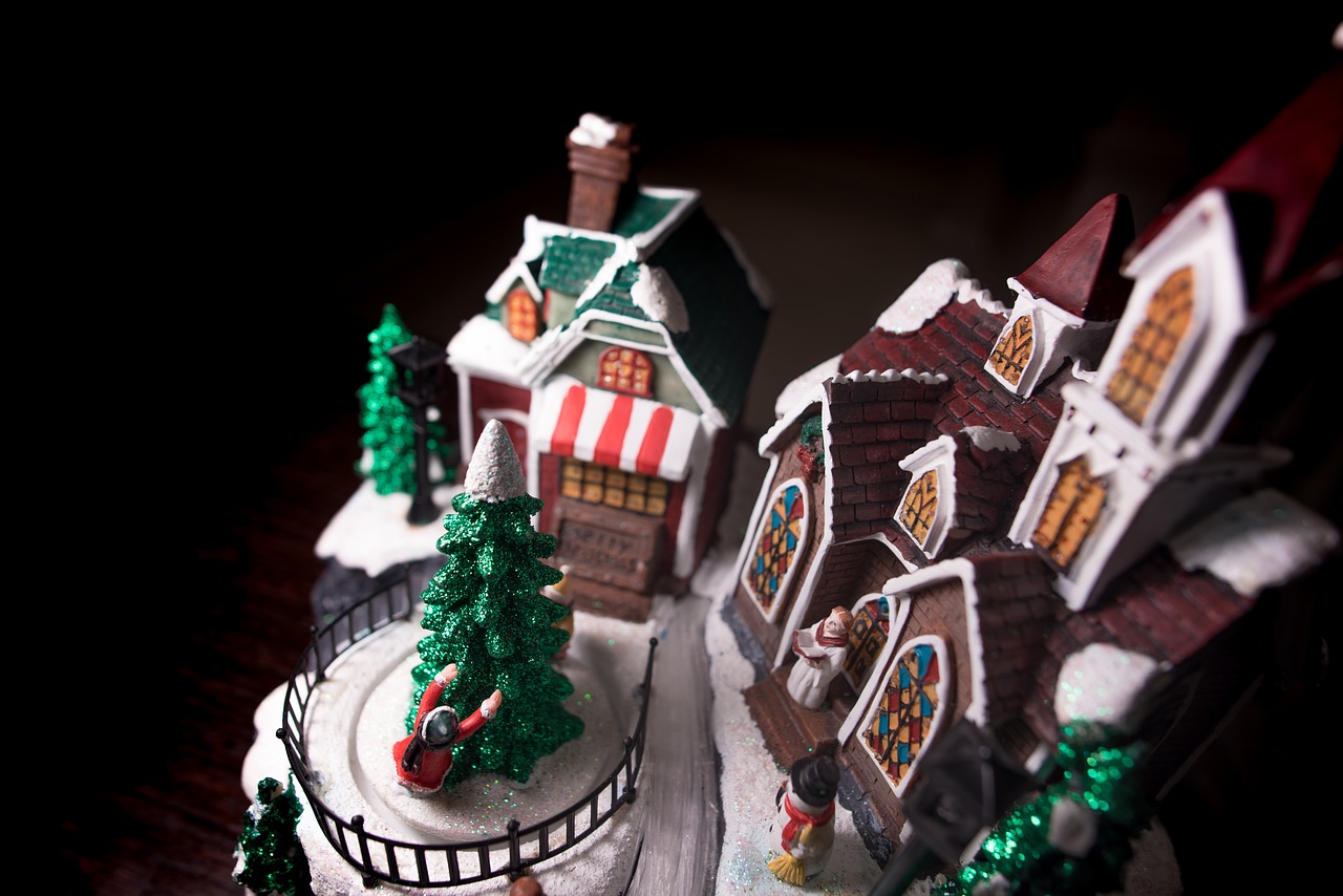 gingerbread house toy free photo