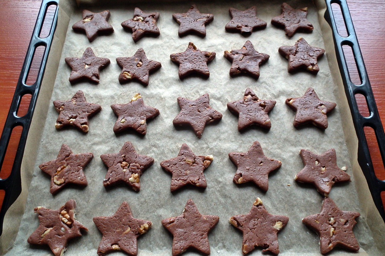 gingerbread  pastries  cake free photo