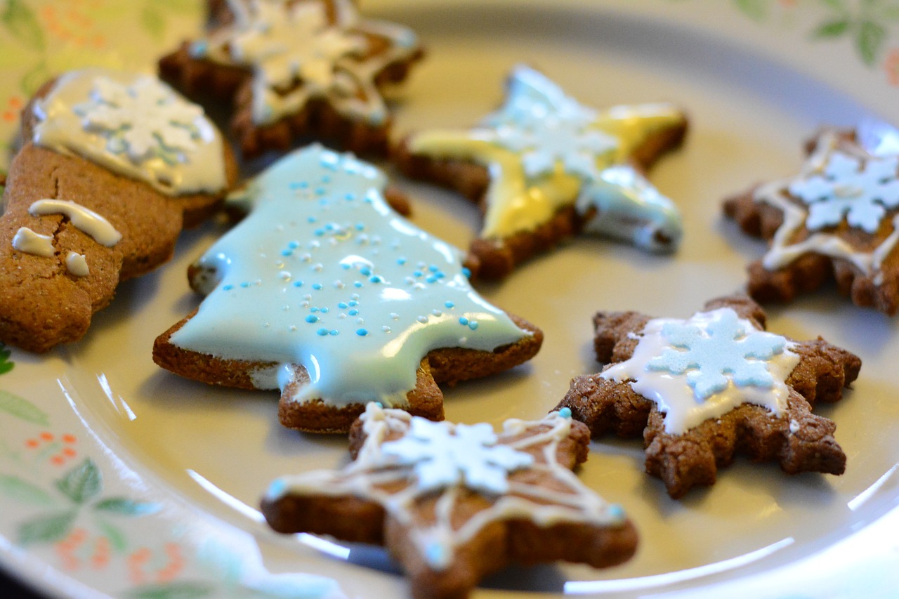 gingerbread burning frosting free photo