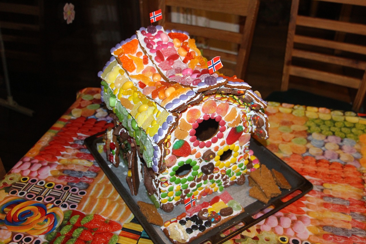 gingerbread house candy delicious free photo