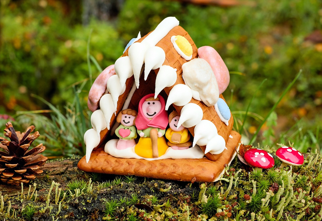 gingerbread house knusperhaus delicacy free photo