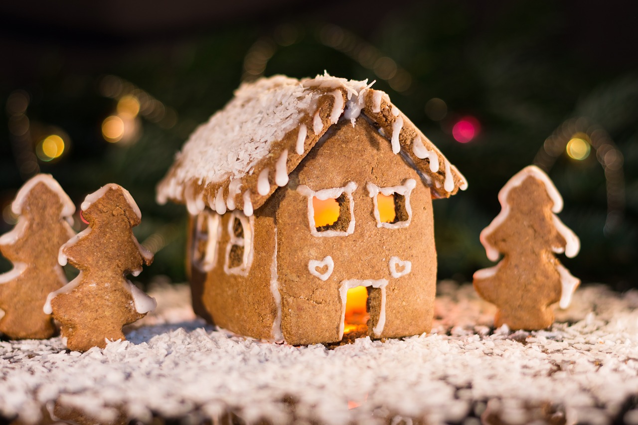 gingerbread house  advent  gingerbread free photo