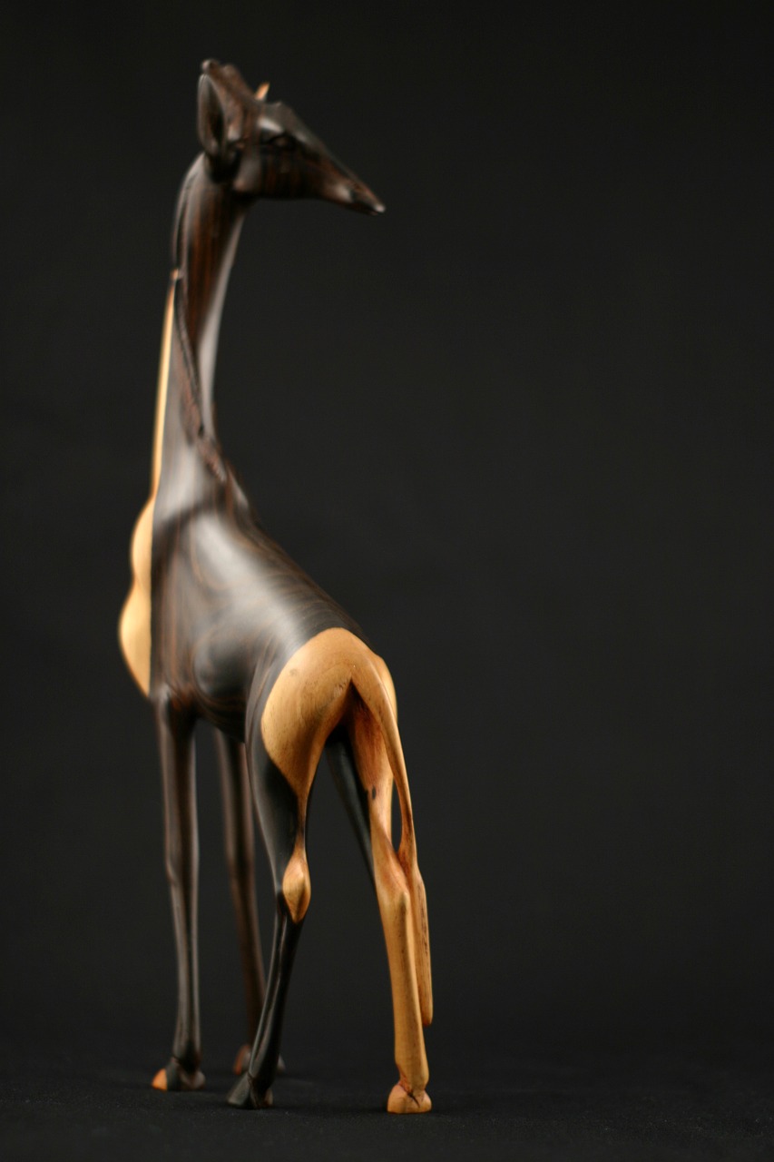 giraffe sculpture ruesseltier free photo