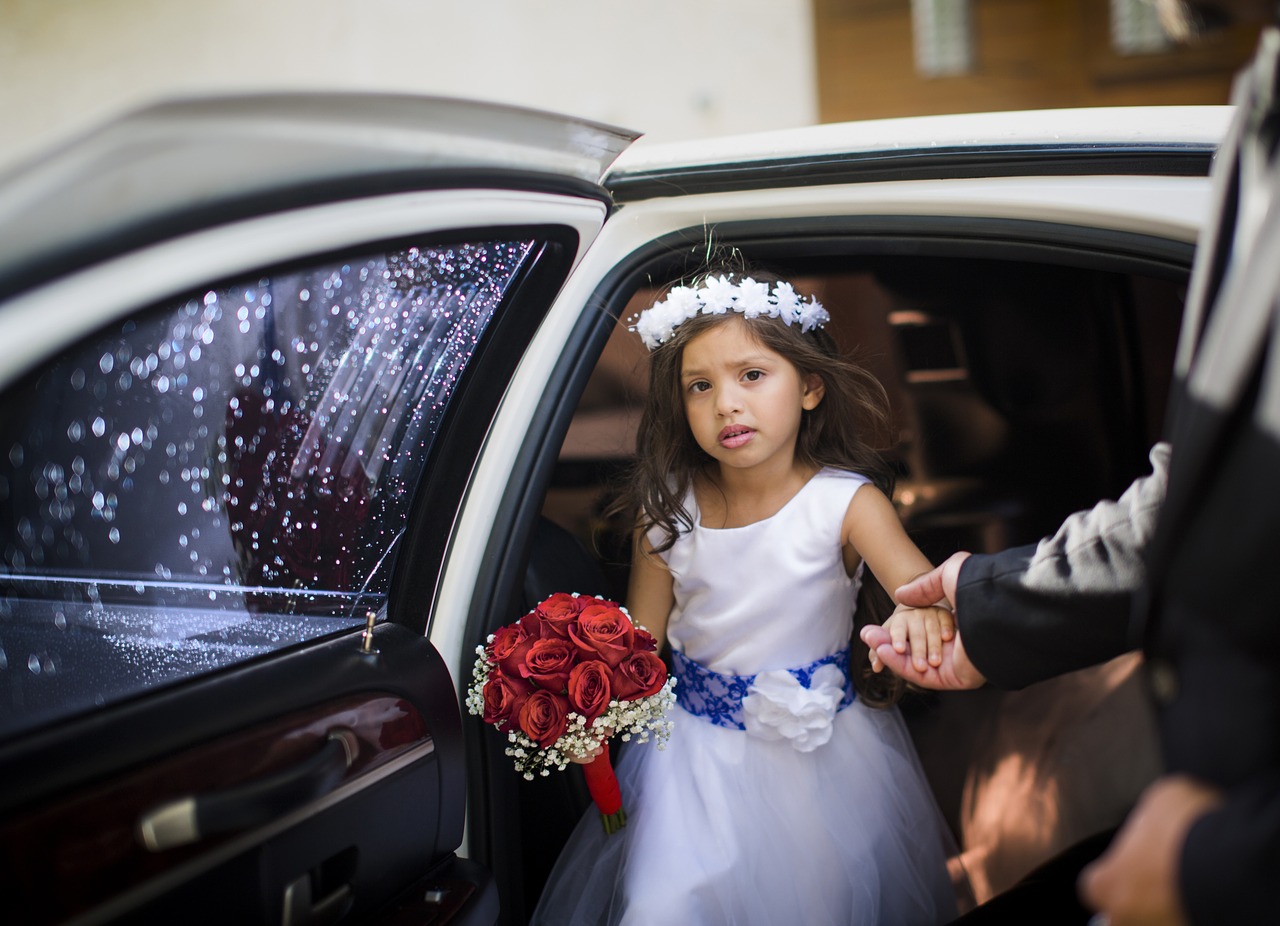 girl wedding car free photo